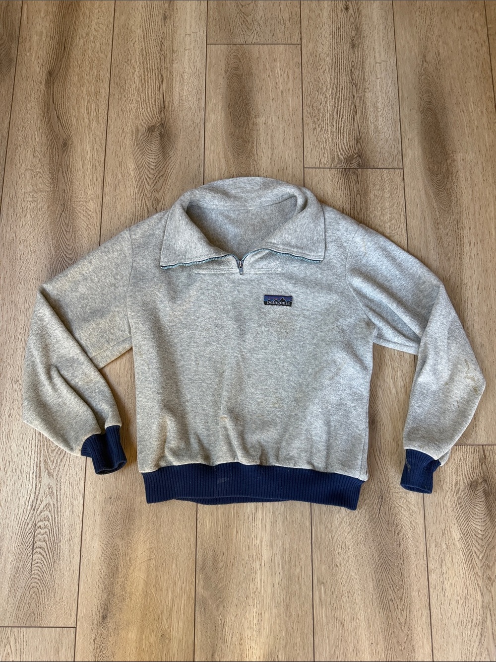 Patagonia 1970’s vintage Men's Gray Zip-Neck Sweater with Navy Trim